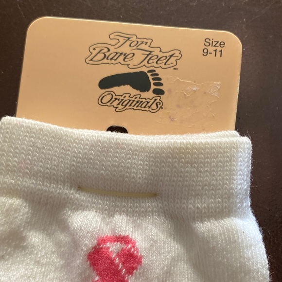 For Bare Feet White Socks with Pink Ribbon Pattern - Picture 2 of 2